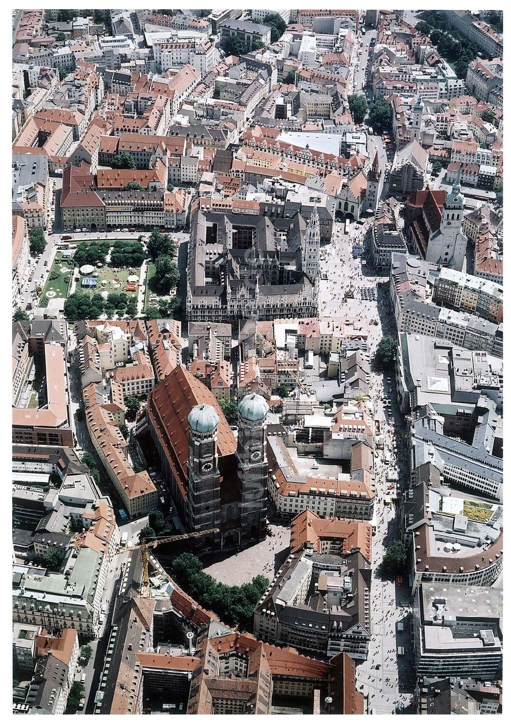 München aus der Vogelperspektive: Stadtzentrum München mit der Frauenkirche.