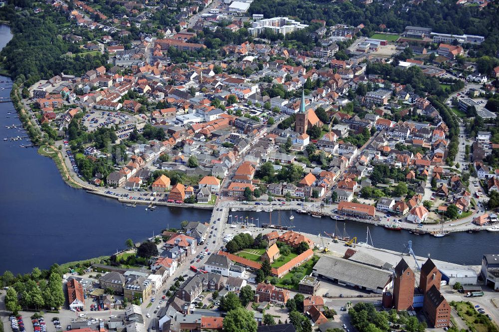 Luftaufnahme Neustadt in Holstein - Stadtzentrum von Neustadt