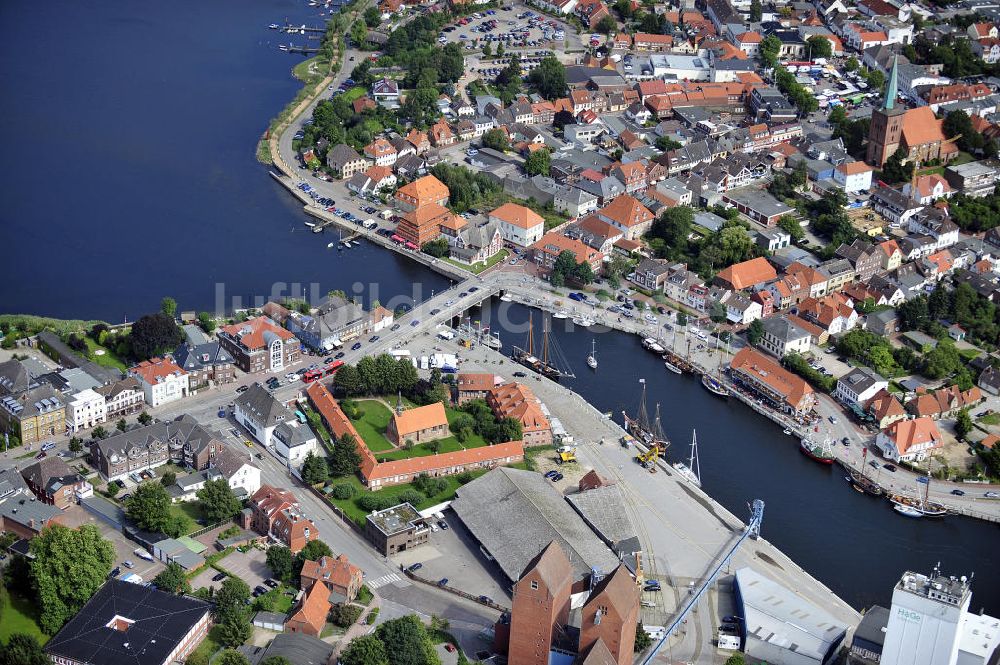 Neustadt in Holstein aus der Vogelperspektive: Stadtzentrum von Neustadt