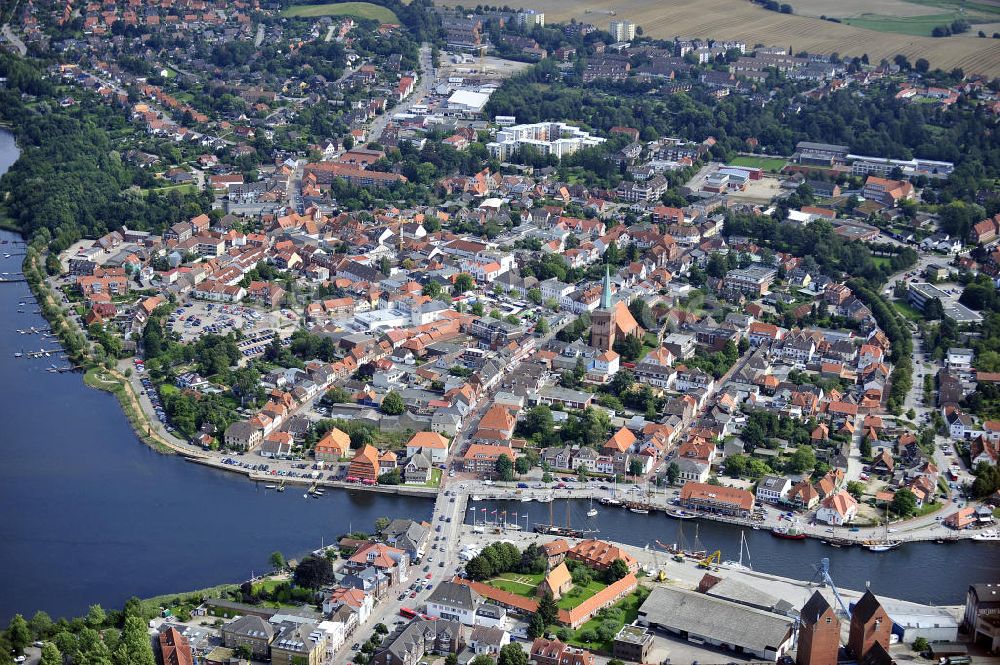 Luftaufnahme Neustadt in Holstein - Stadtzentrum von Neustadt