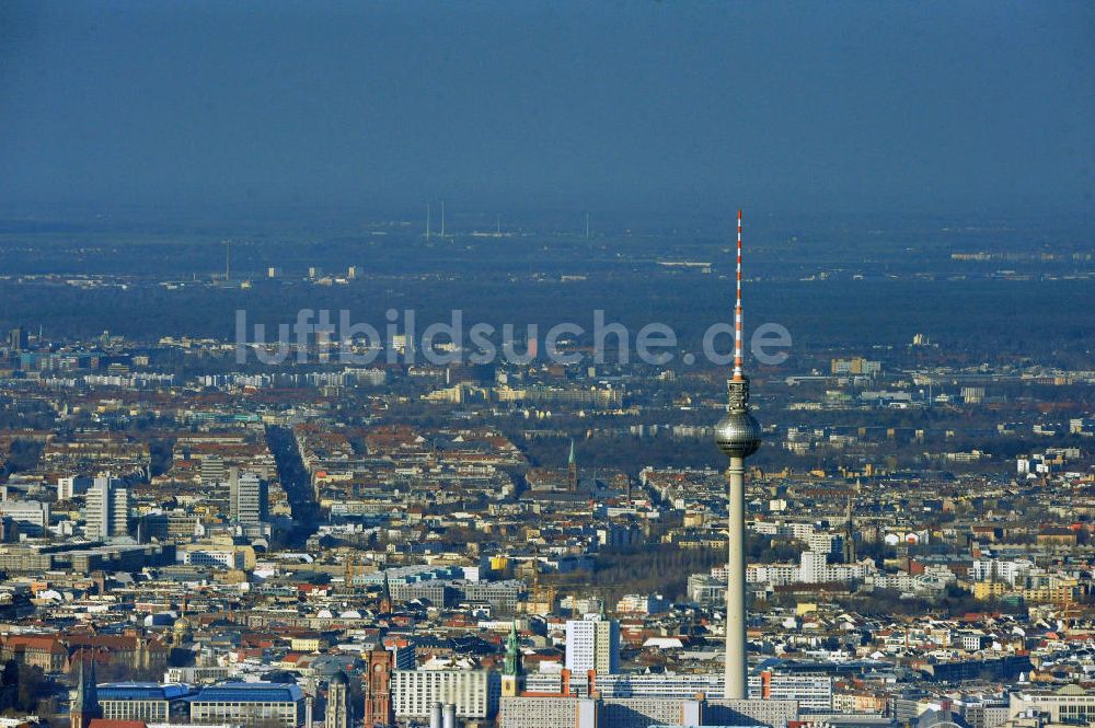 Luftbild Berlin - Stadtzentrum Ost am Berliner Fernsehturm in Berlin - Mitte