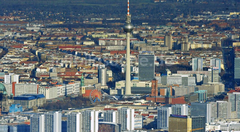 Luftbild Berlin - Stadtzentrum Ost am Berliner Fernsehturm in Berlin - Mitte