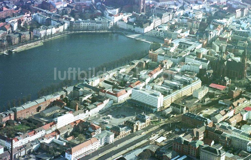 Luftbild Schwerin / MV - Stadtzentrum am Pfaffenteich in Schwerin.