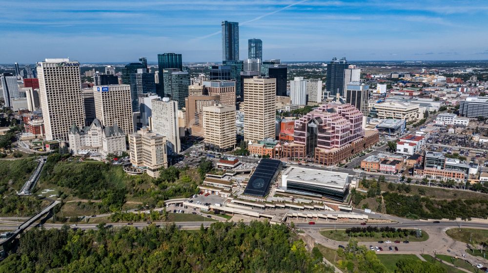 Luftbild Edmonton - Stadtzentrum mit der Skyline in Edmonton in Alberta, Kanada