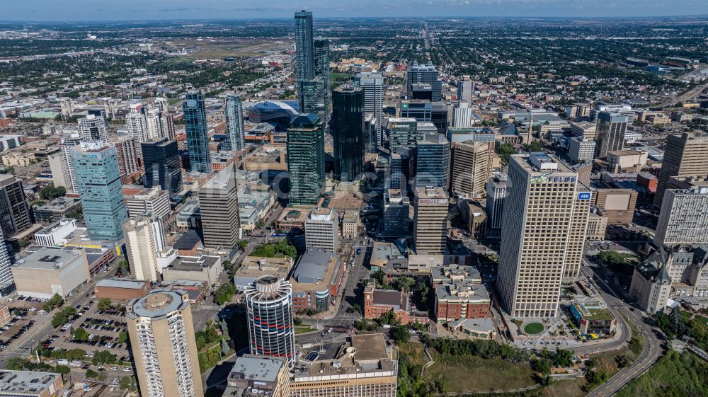 Edmonton aus der Vogelperspektive: Stadtzentrum mit der Skyline in Edmonton in Alberta, Kanada