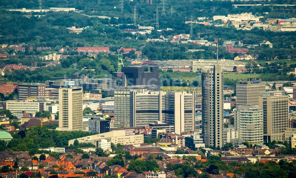 Essen von oben - Stadtzentrum mit der Skyline im Innenstadtbereich in Essen im Bundesland Nordrhein-Westfalen