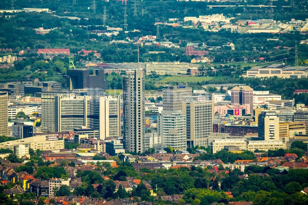 Luftaufnahme Essen - Stadtzentrum mit der Skyline im Innenstadtbereich in Essen im Bundesland Nordrhein-Westfalen