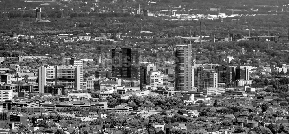 Luftbild Essen - Stadtzentrum mit der Skyline im Innenstadtbereich in Essen im Bundesland Nordrhein-Westfalen