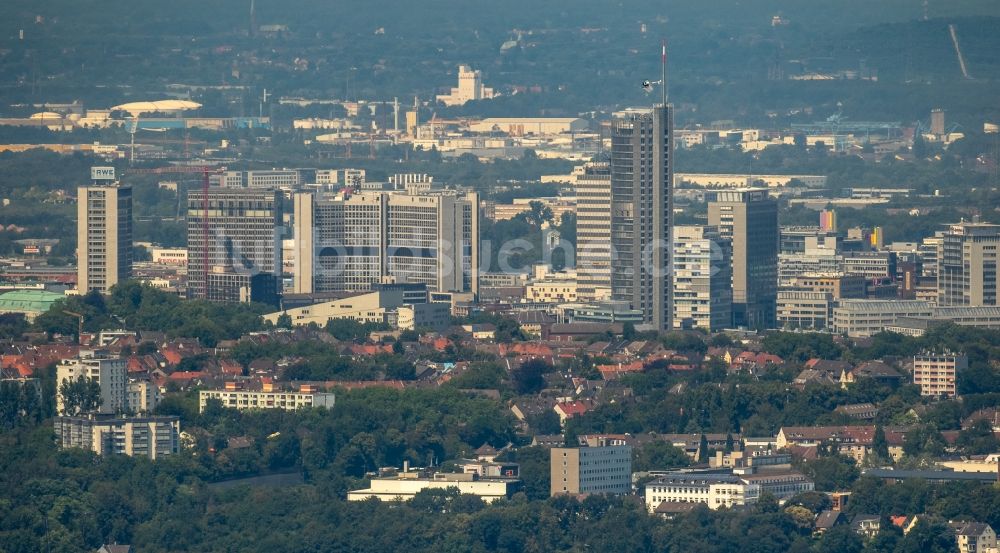 Essen aus der Vogelperspektive: Stadtzentrum mit der Skyline im Innenstadtbereich in Essen im Bundesland Nordrhein-Westfalen