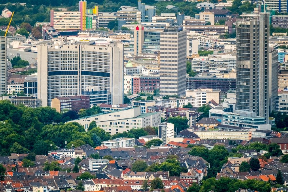 Essen von oben - Stadtzentrum mit der Skyline im Innenstadtbereich in Essen im Bundesland Nordrhein-Westfalen - NRW, Deutschland