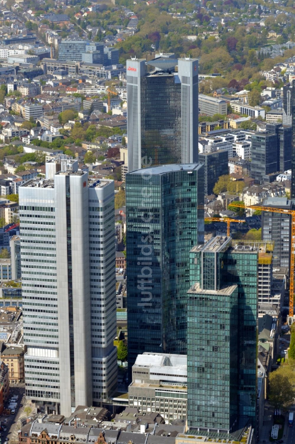 Frankfurt am Main von oben - Stadtzentrum mit der Skyline im Innenstadtbereich in Frankfurt am Main im Bundesland Hessen