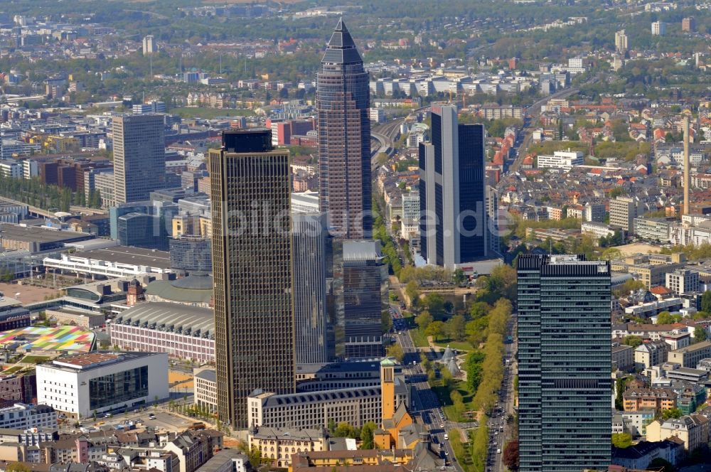 Luftbild Frankfurt am Main - Stadtzentrum mit der Skyline im Innenstadtbereich in Frankfurt am Main im Bundesland Hessen