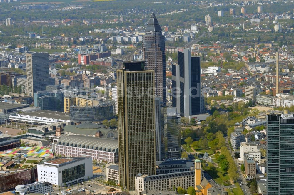 Luftaufnahme Frankfurt am Main - Stadtzentrum mit der Skyline im Innenstadtbereich in Frankfurt am Main im Bundesland Hessen