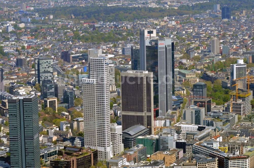 Luftaufnahme Frankfurt am Main - Stadtzentrum mit der Skyline im Innenstadtbereich in Frankfurt am Main im Bundesland Hessen