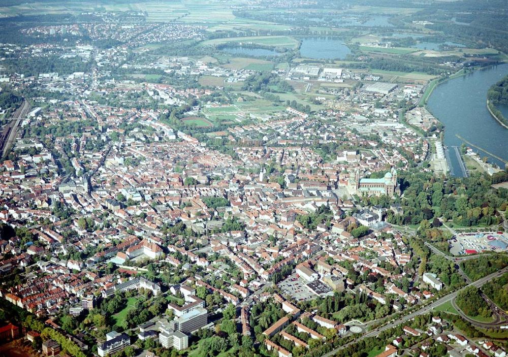 Speyer von oben - Stadtzentrum von Speyer mit dem Dom zu Speyer.