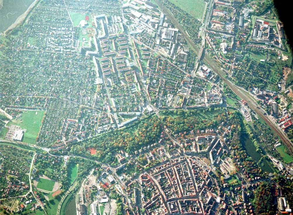 Torgau aus der Vogelperspektive: Stadtzentrum von Torgau aus 9800 ft Höhe.