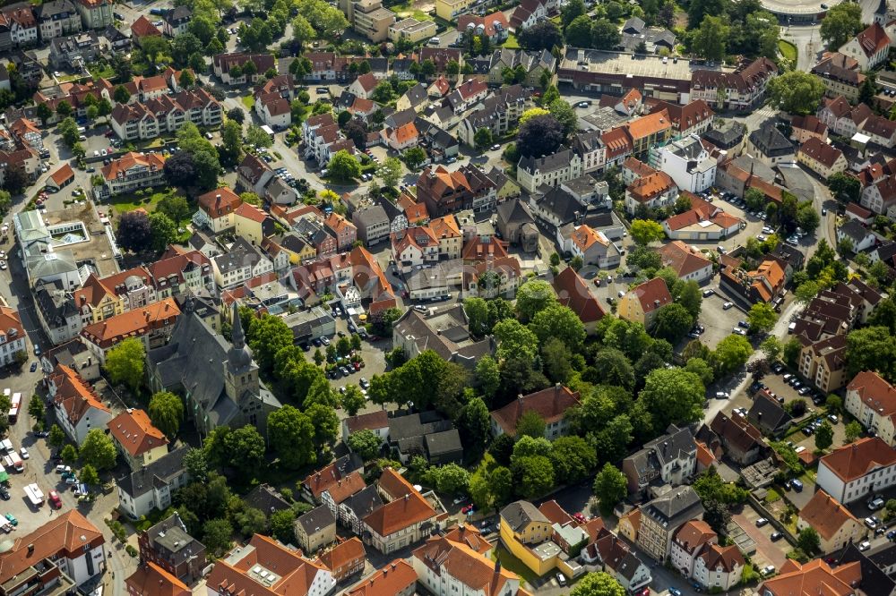 Werl aus der Vogelperspektive: Stadtzentrum von Werl und der Kirche St. Walburga in Werl-Unnaer Börde im Bundesland Nordrhein-Westfalen