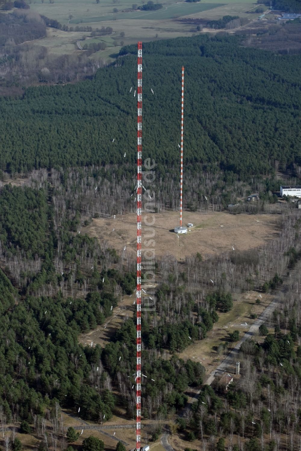 Luftbild Burg - Stahlmast- Funkturm und Sendeanlage als Grundnetzsender in Burg im Bundesland Sachsen-Anhalt