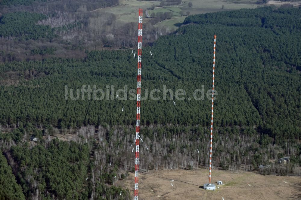 Burg von oben - Stahlmast- Funkturm und Sendeanlage als Grundnetzsender in Burg im Bundesland Sachsen-Anhalt