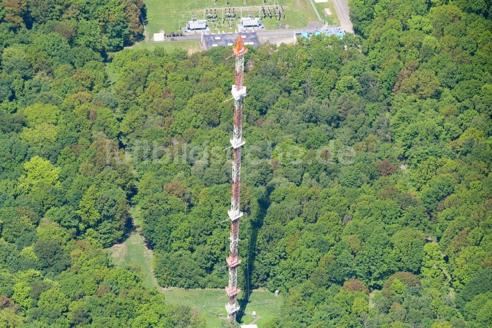 Luftbild Jülich - Stahlmast- Funkturm und Sendeanlage als Grundnetzsender in Jülich im Bundesland Nordrhein-Westfalen, Deutschland