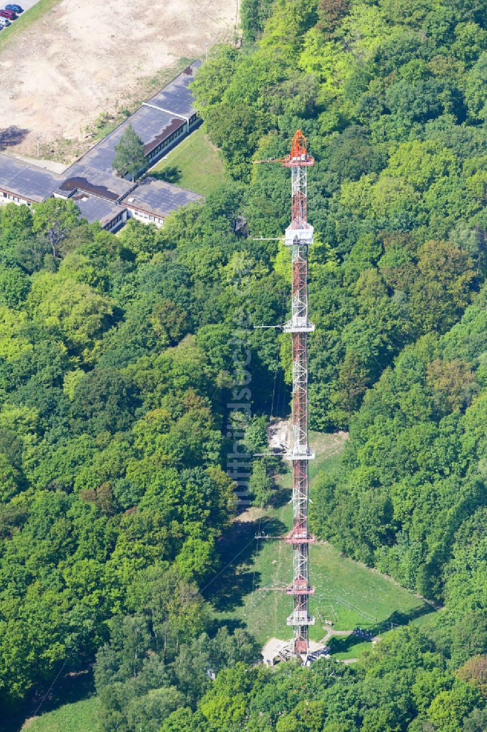 Luftaufnahme Jülich - Stahlmast- Funkturm und Sendeanlage als Grundnetzsender in Jülich im Bundesland Nordrhein-Westfalen, Deutschland