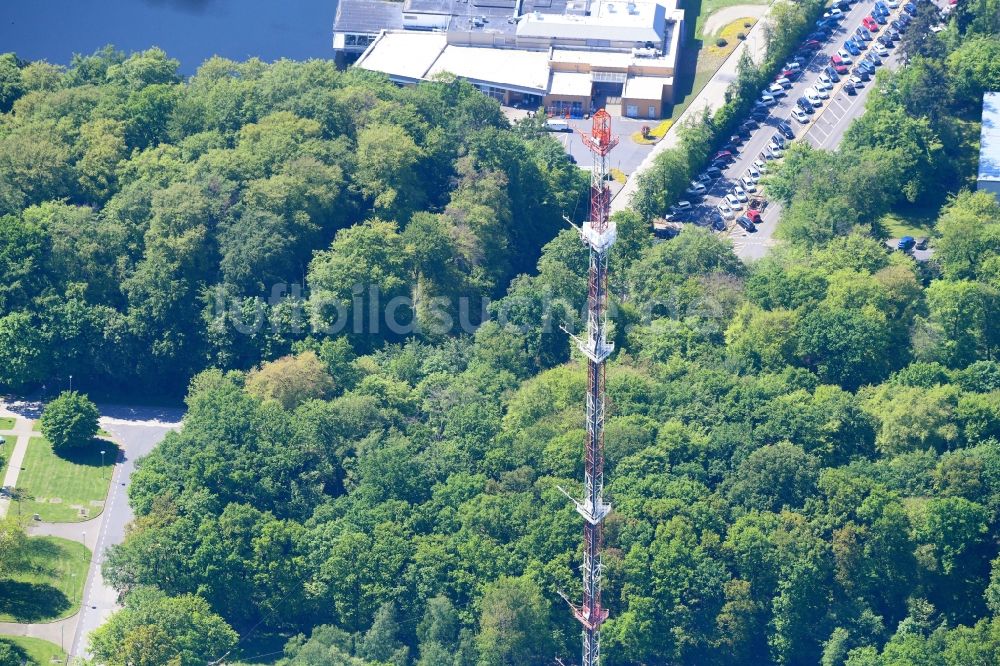 Jülich von oben - Stahlmast- Funkturm und Sendeanlage als Grundnetzsender in Jülich im Bundesland Nordrhein-Westfalen, Deutschland