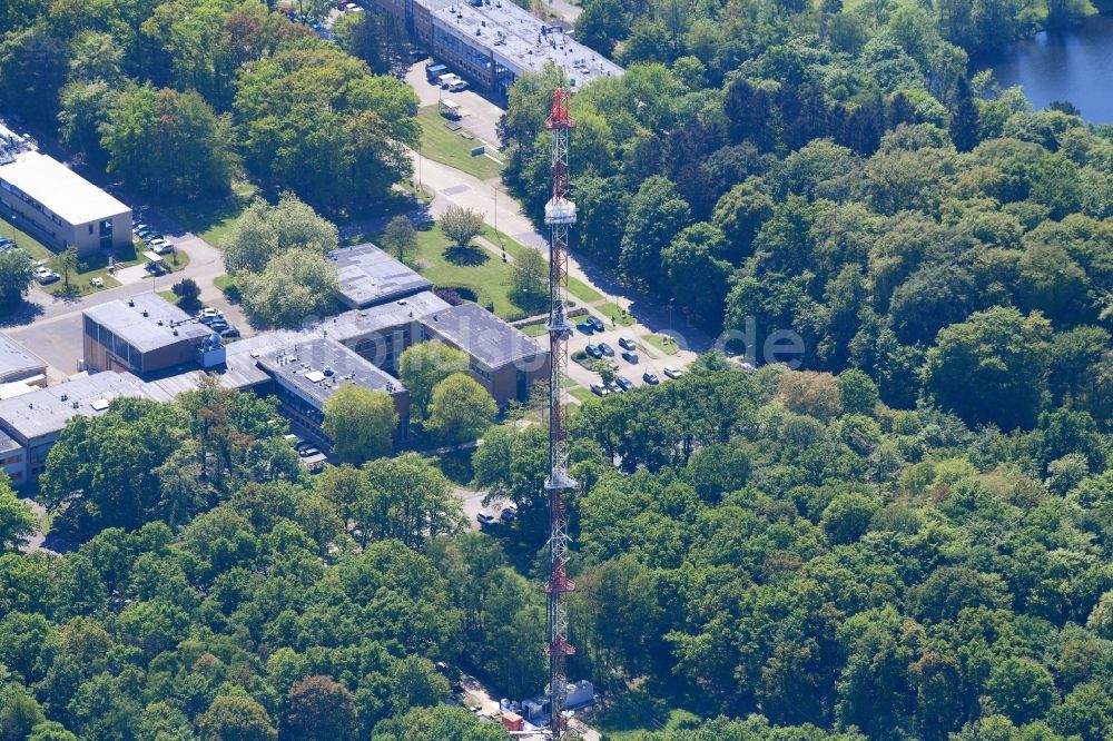 Luftaufnahme Jülich - Stahlmast- Funkturm und Sendeanlage als Grundnetzsender in Jülich im Bundesland Nordrhein-Westfalen, Deutschland