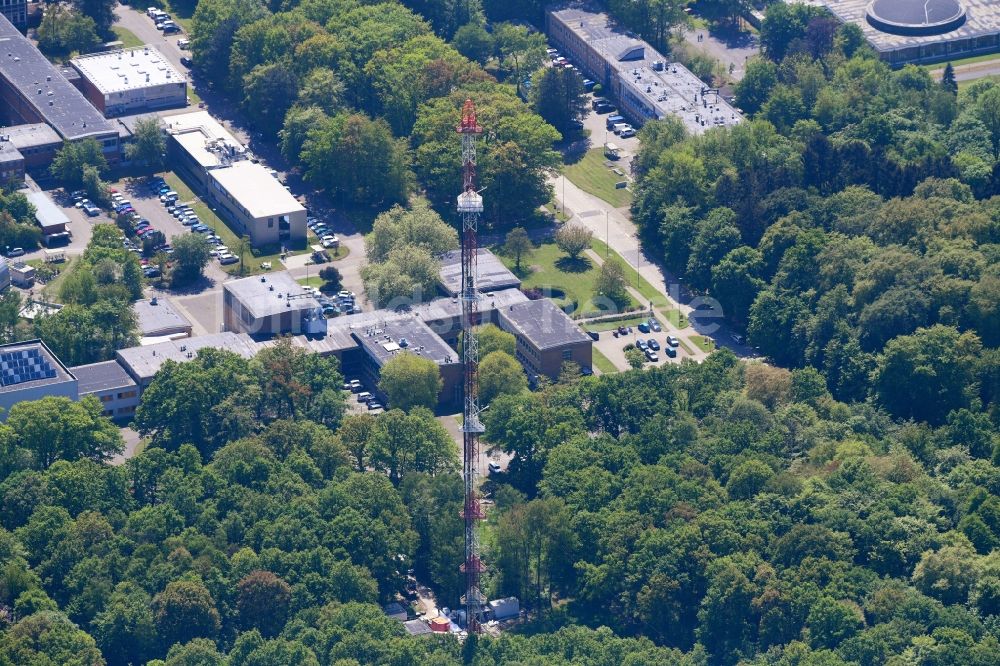 Jülich von oben - Stahlmast- Funkturm und Sendeanlage als Grundnetzsender in Jülich im Bundesland Nordrhein-Westfalen, Deutschland