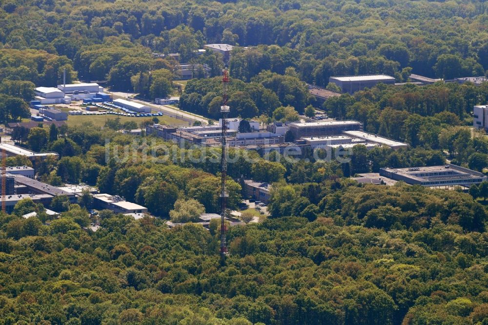 Jülich aus der Vogelperspektive: Stahlmast- Funkturm und Sendeanlage als Grundnetzsender in Jülich im Bundesland Nordrhein-Westfalen, Deutschland