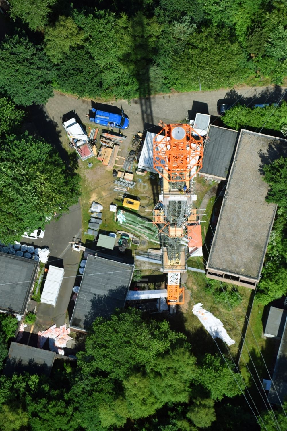 Luftbild Cuxhaven - Stahlmast- Funkturm und Sendeanlage als Grundnetzsender NDR Sender Cuxhaven-Altenwalde in Cuxhaven im Bundesland Niedersachsen, Deutschland