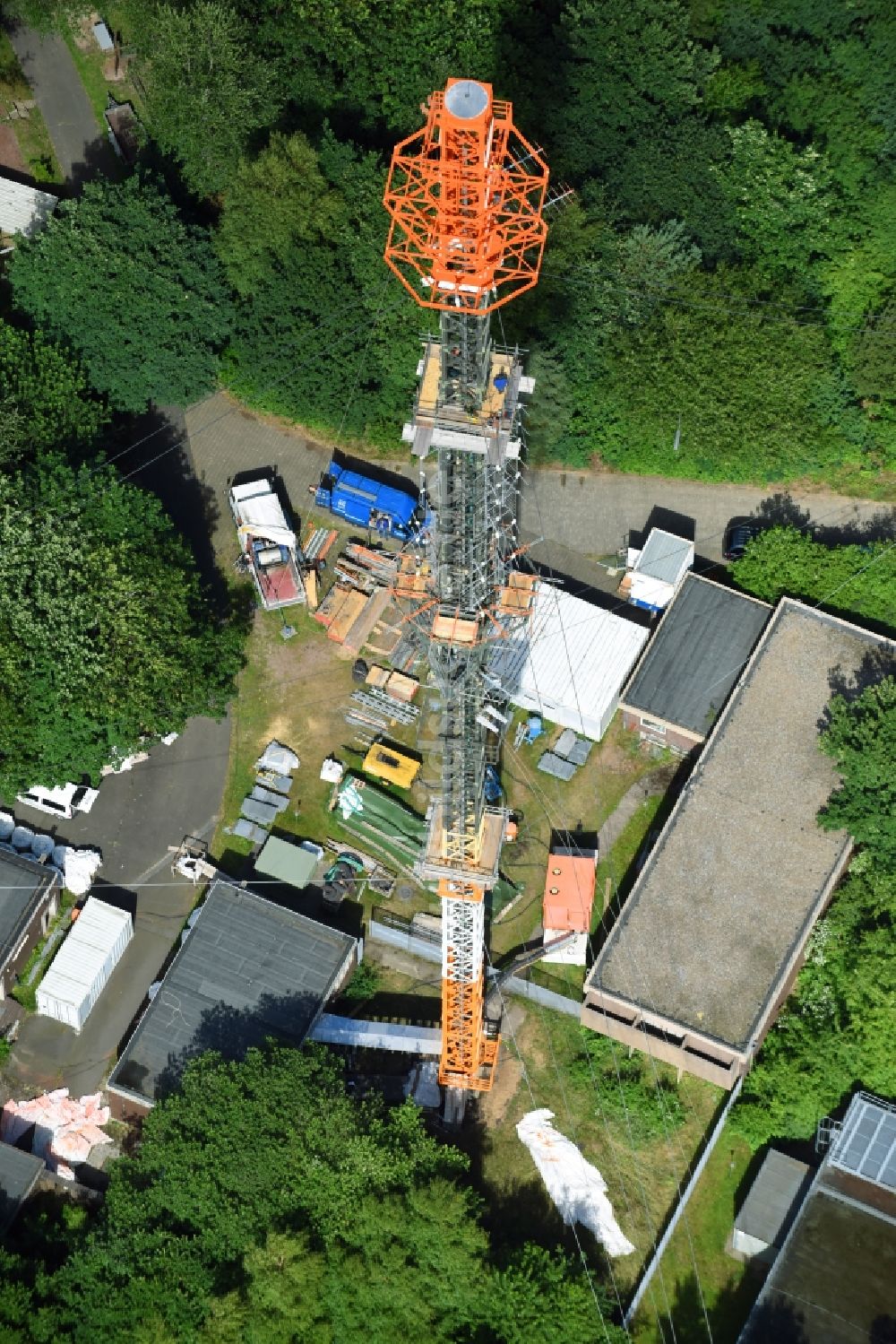 Luftbild Cuxhaven - Stahlmast- Funkturm und Sendeanlage als Grundnetzsender NDR Sender Cuxhaven-Altenwalde in Cuxhaven im Bundesland Niedersachsen, Deutschland