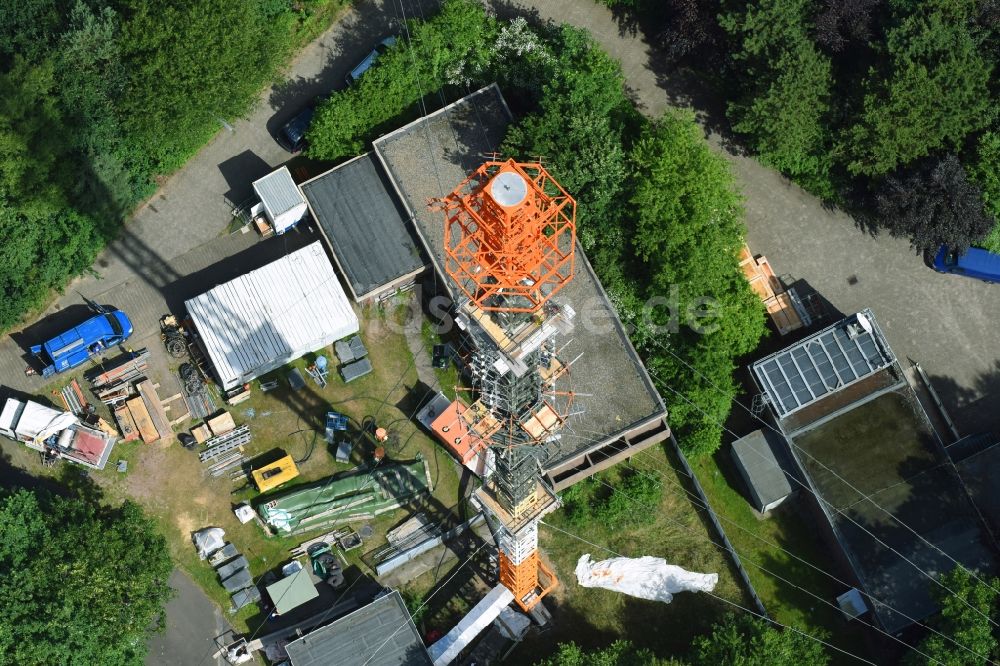 Luftaufnahme Cuxhaven - Stahlmast- Funkturm und Sendeanlage als Grundnetzsender NDR Sender Cuxhaven-Altenwalde in Cuxhaven im Bundesland Niedersachsen, Deutschland