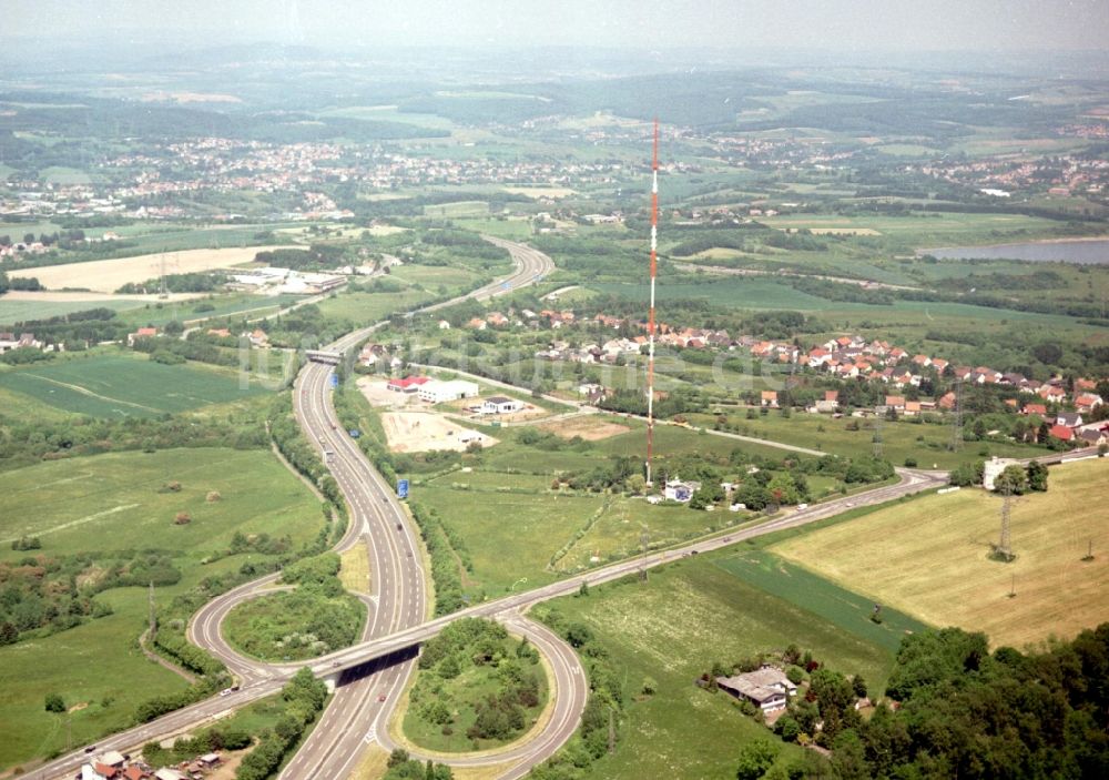 Göttelborn von oben - Stahlmast- Funkturm und Sendeanlage als Grundnetzsender und Sanierung des Sendemastes durch die Firma Diener in Göttelborn im Bundesland Saarland