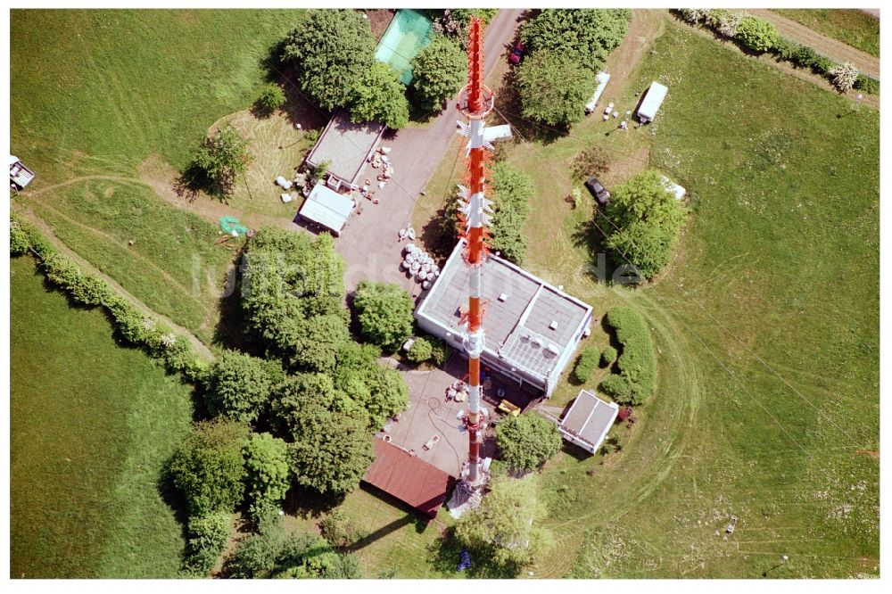 Göttelborn von oben - Stahlmast- Funkturm und Sendeanlage als Grundnetzsender und Sanierung des Sendemastes durch die Firma Diener in Göttelborn im Bundesland Saarland