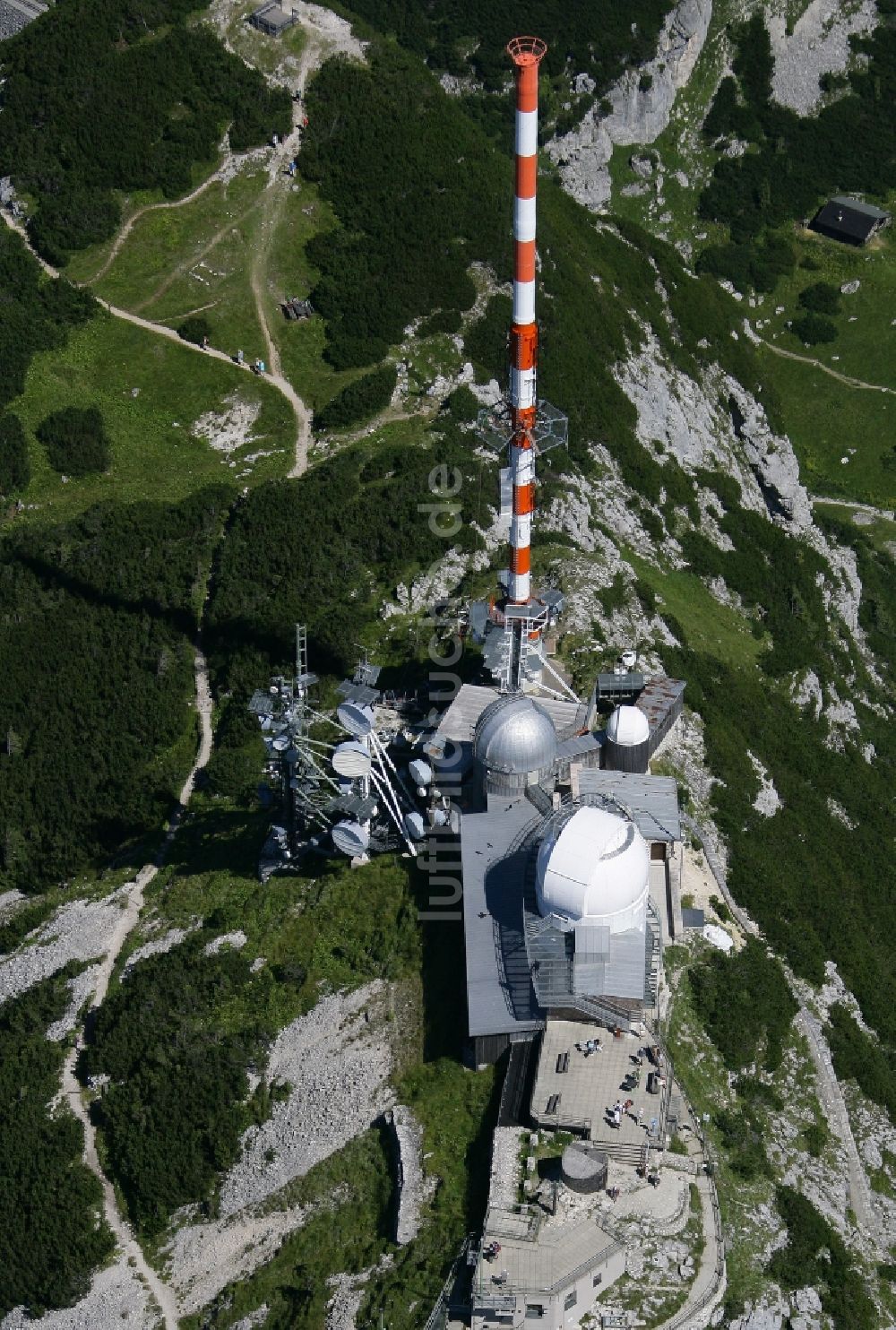 Bayrischzell aus der Vogelperspektive: Stahlmast- Funkturm und Sendeanlage als Grundnetzsender Sender Wendelstein in Bayrischzell im Bundesland Bayern, Deutschland