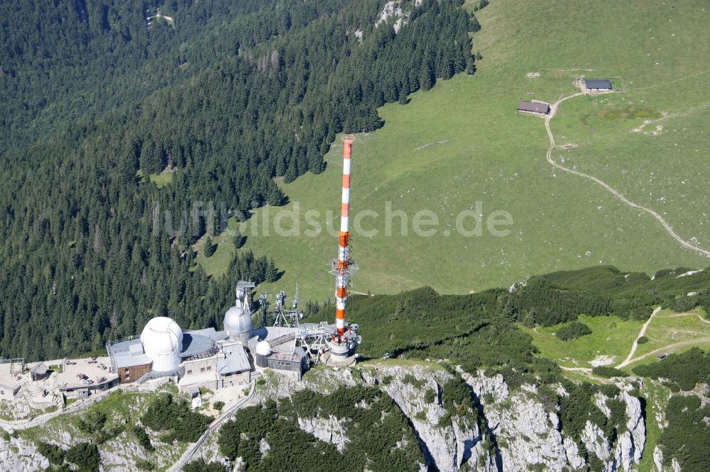 Bayrischzell aus der Vogelperspektive: Stahlmast- Funkturm und Sendeanlage als Grundnetzsender Sender Wendelstein in Bayrischzell im Bundesland Bayern, Deutschland