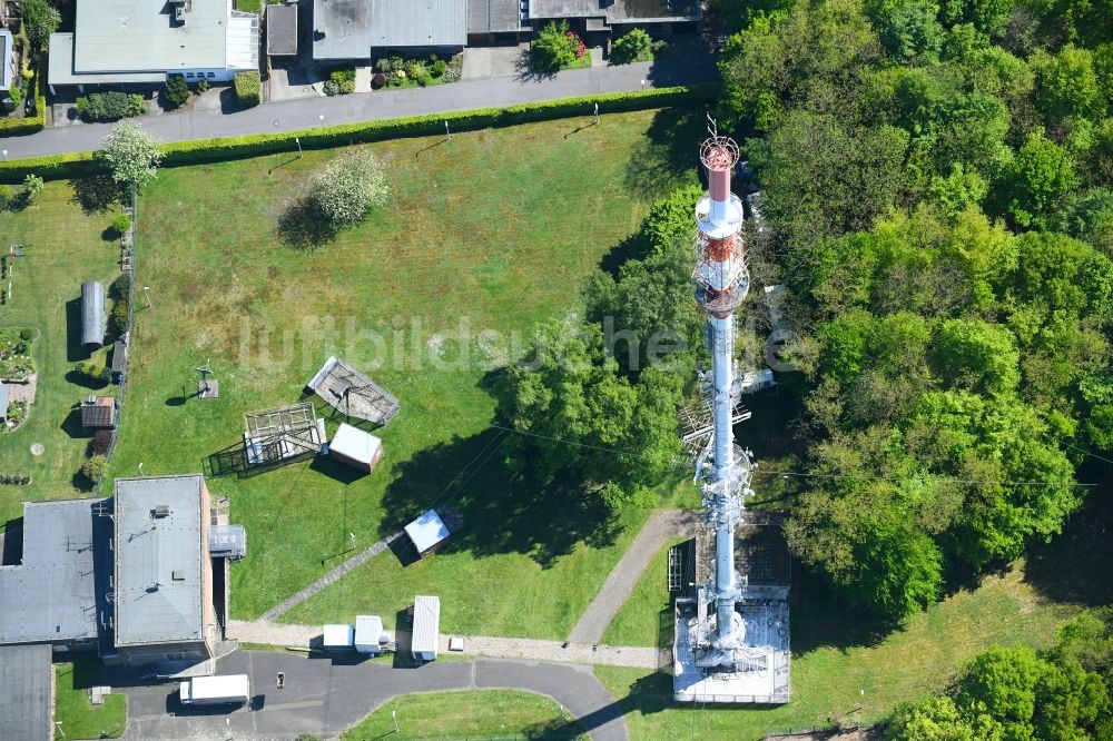 Kleve aus der Vogelperspektive: Stahlmast- Funkturm und Sendeanlage als Grundnetzsender des WDR in Kleve im Bundesland Nordrhein-Westfalen, Deutschland