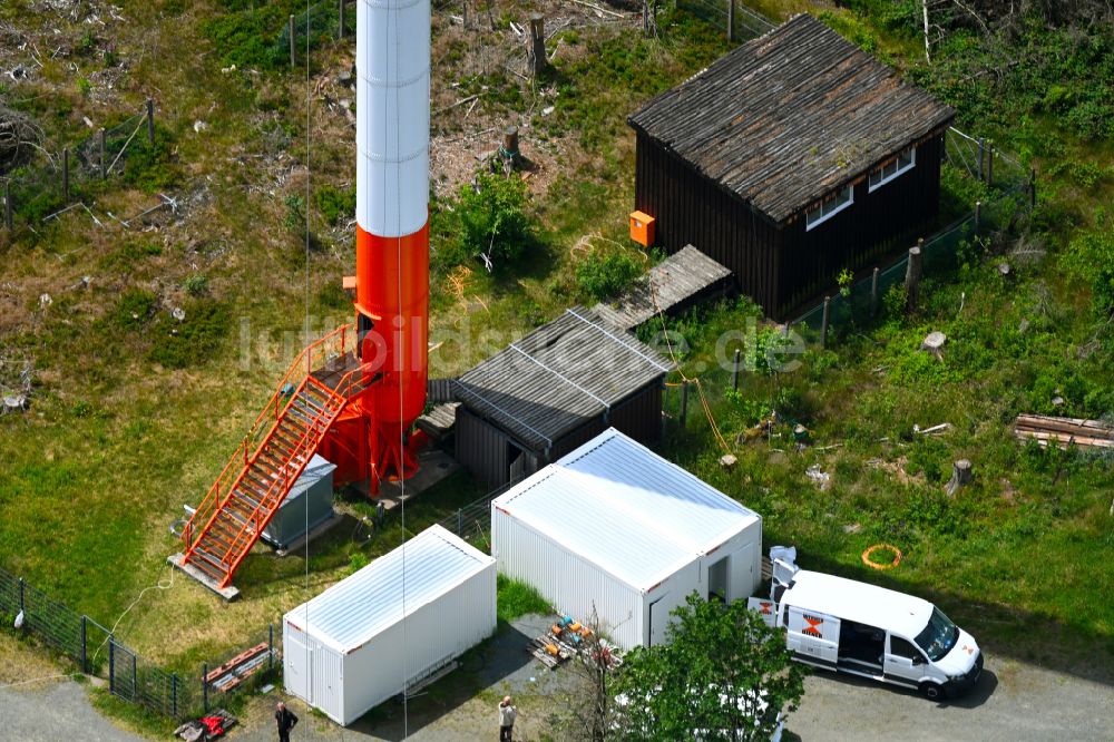 Torfhaus aus der Vogelperspektive: Stahlmast- Funkturm Sender Harz-West des NDR Norddeutscher Rundfunk in Torfhaus im Bundesland Niedersachsen, Deutschland