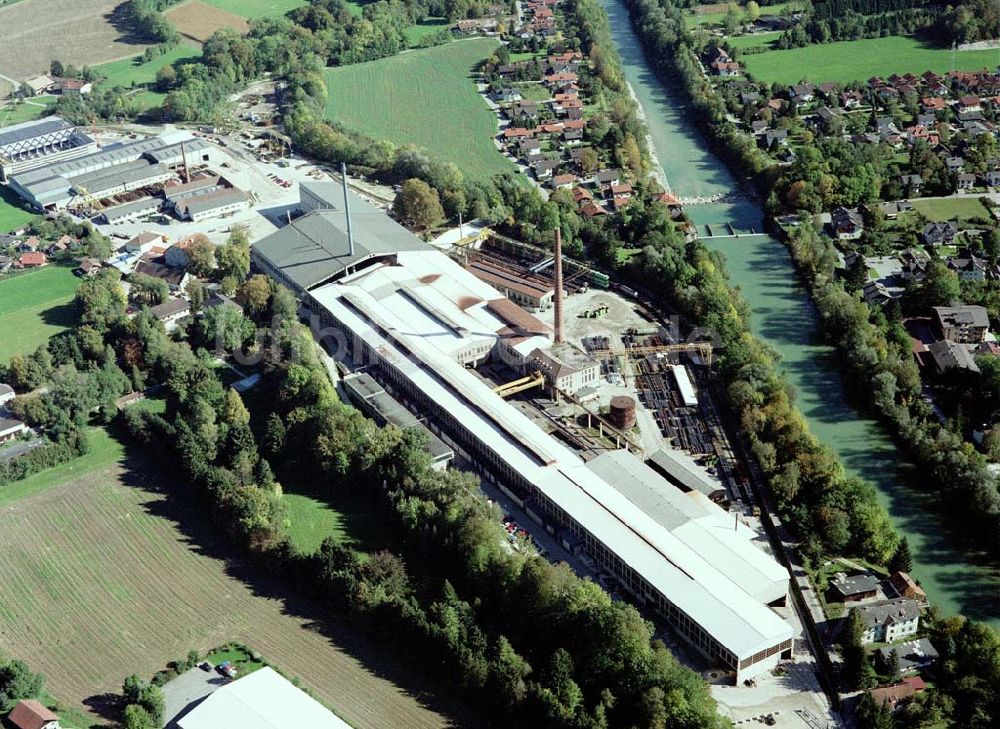 Freilassing / Bayern aus der Vogelperspektive: Stahlwerk Annahütte der Unternehmensgruppe MAX AICHER in Freilassing.