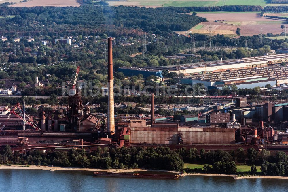 Duisburg von oben - Stahlwerk und Hüttenwerke Krupp Mannesmann GmbH in Duisburg im Bundesland Nordrhein-Westfalen, Deutschland