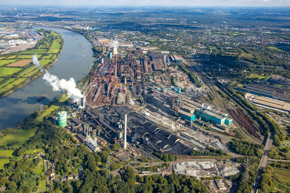 Luftaufnahme Duisburg - Stahlwerk und Hüttenwerke Krupp Mannesmann GmbH im Ortsteil Hüttenheim in Duisburg im Bundesland Nordrhein-Westfalen, Deutschland