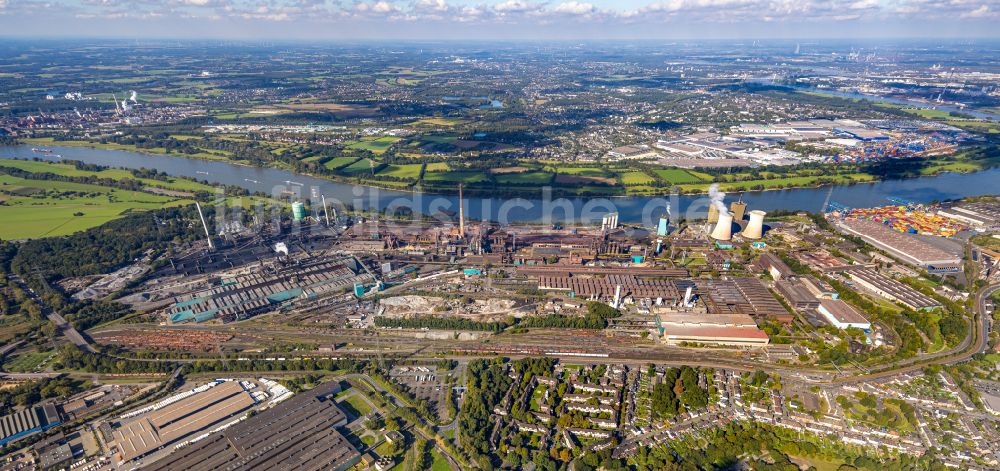 Duisburg von oben - Stahlwerk und Hüttenwerke Krupp Mannesmann GmbH im Ortsteil Hüttenheim in Duisburg im Bundesland Nordrhein-Westfalen, Deutschland