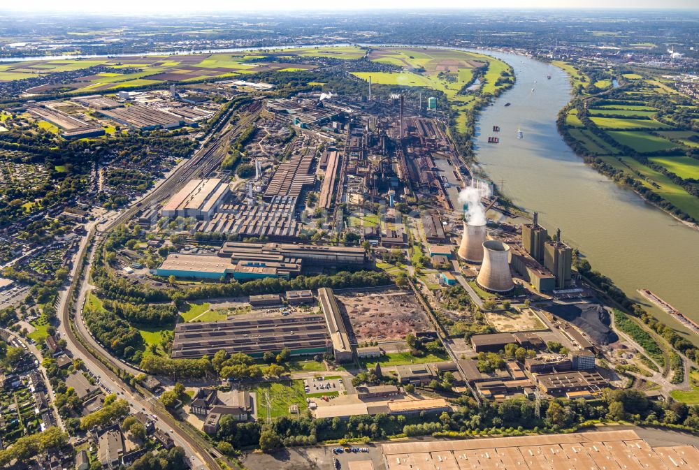 Luftaufnahme Duisburg - Stahlwerk und Hüttenwerke Krupp Mannesmann GmbH im Ortsteil Hüttenheim in Duisburg im Bundesland Nordrhein-Westfalen, Deutschland