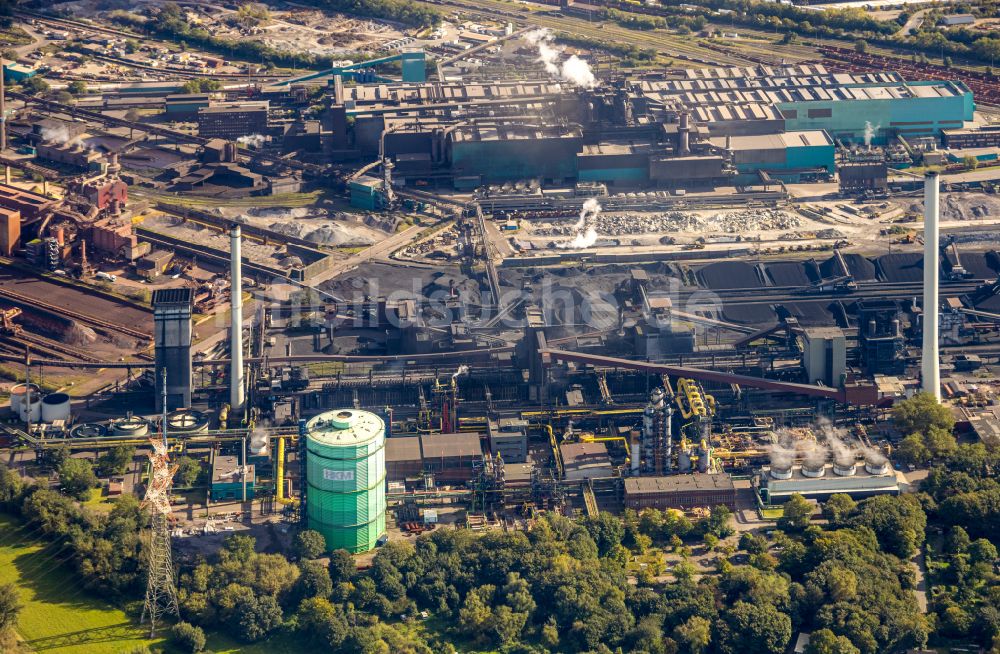 Duisburg aus der Vogelperspektive: Stahlwerk und Hüttenwerke Krupp Mannesmann GmbH im Ortsteil Hüttenheim in Duisburg im Bundesland Nordrhein-Westfalen, Deutschland