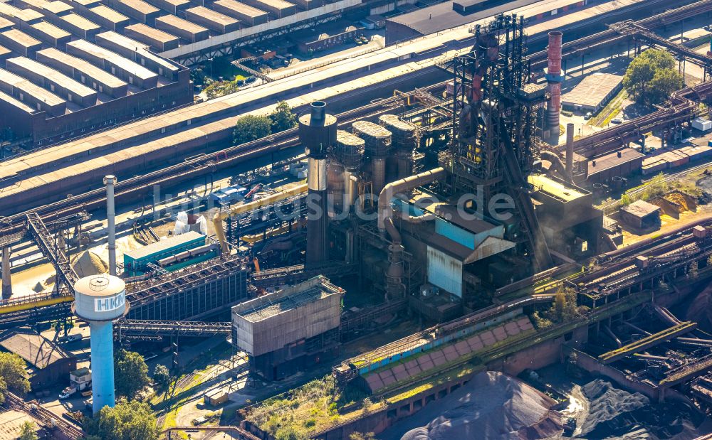 Duisburg aus der Vogelperspektive: Stahlwerk und Hüttenwerke Krupp Mannesmann GmbH im Ortsteil Hüttenheim in Duisburg im Bundesland Nordrhein-Westfalen, Deutschland