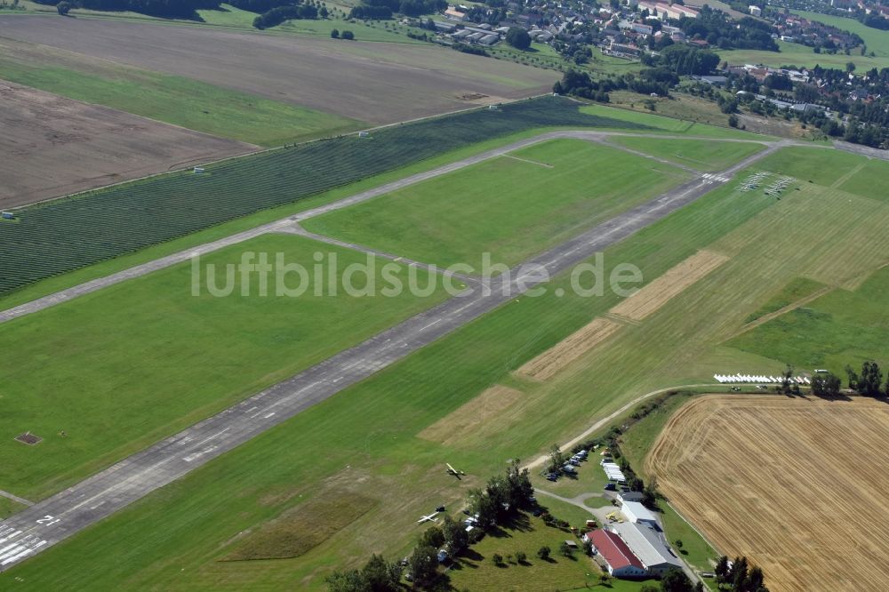 Kamenz aus der Vogelperspektive: Start- und Landebahn des Flugplatz Kamenz in Kamenz im Bundesland Sachsen