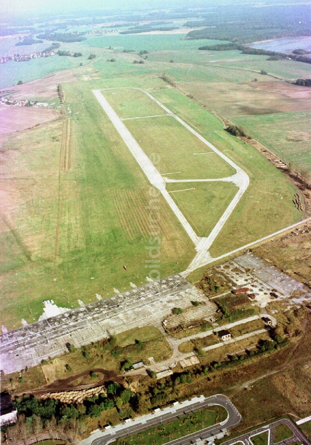 Kamenz aus der Vogelperspektive: Start- und Landebahn des Flugplatz Kamenz in Kamenz im Bundesland Sachsen