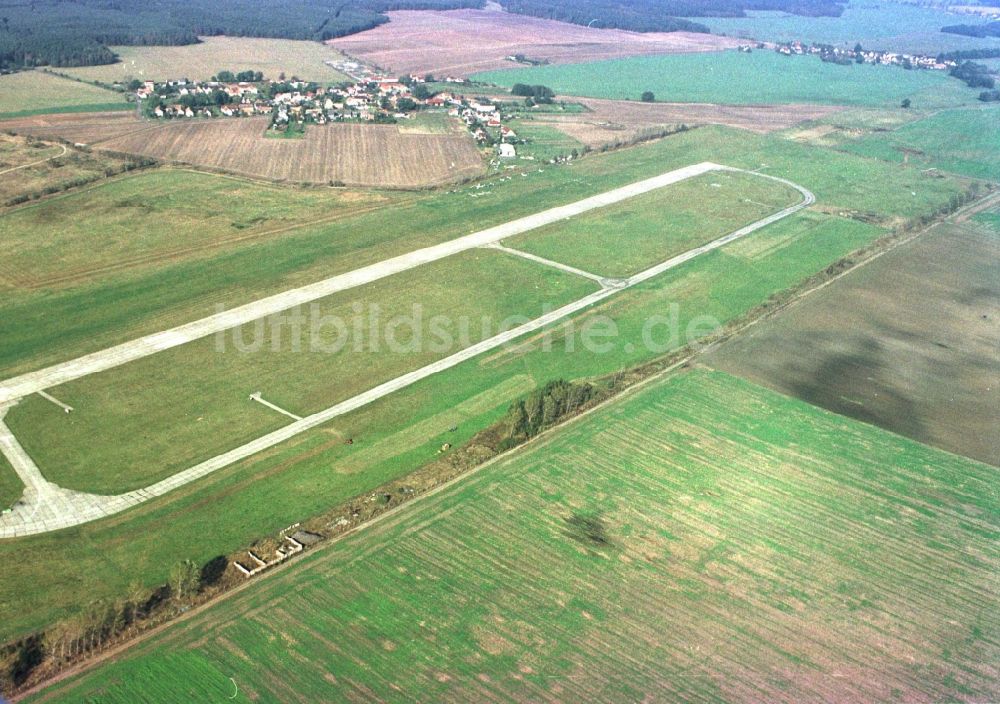 Kamenz aus der Vogelperspektive: Start- und Landebahn des Flugplatz Kamenz in Kamenz im Bundesland Sachsen