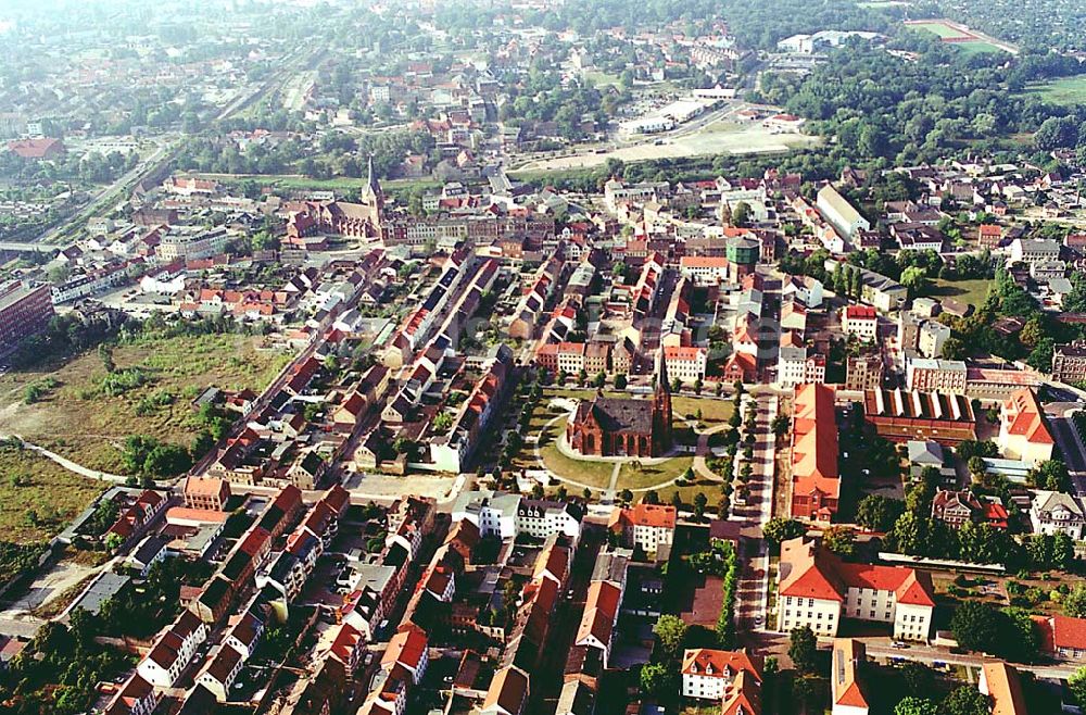 Luftbild Stassfurt / Sachsen-Anhalt - Stassfurt / Sachsen-Anhalt Stadtansicht mit Blick auf die evangelische Kirche St