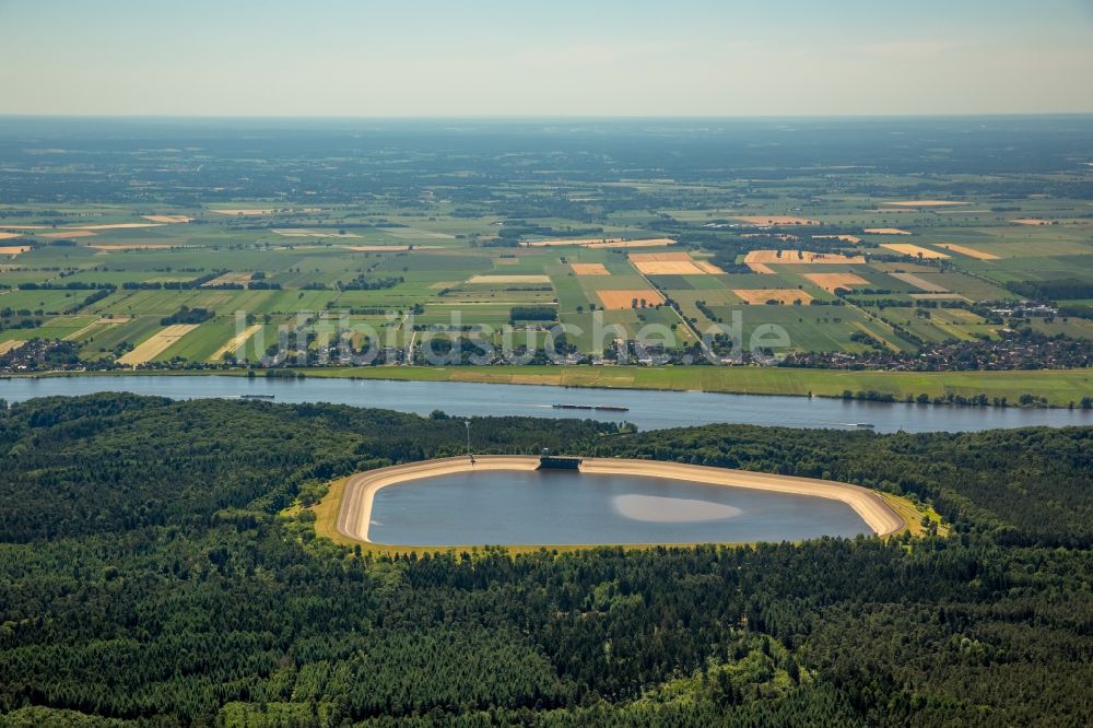 Geesthacht von oben - Staubecken und Stausee in Geesthacht im Bundesland Schleswig-Holstein